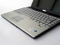 M1330 : Intel CoreDuo T5550; 2GB 667MHz DDR-2; 160GB HDD; DVD+/-RW; Wireless; Bluetooth; 2.0mp webcam, Vista Home Basic